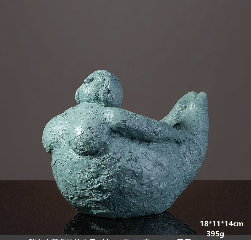 Figura artística de mujer yoga – Escultura curvy decorativa